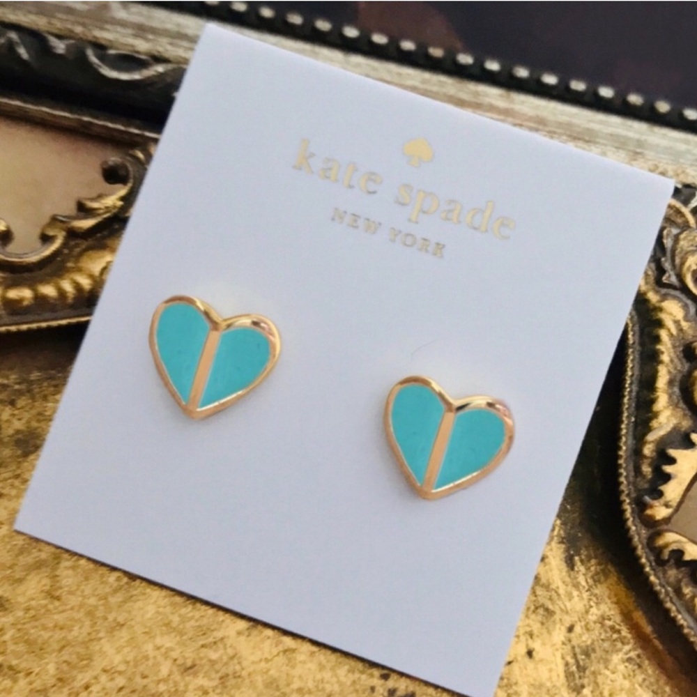 KATE SPADE • Fiji Heritage Heart Stud Earrings - Picture 5 of 5